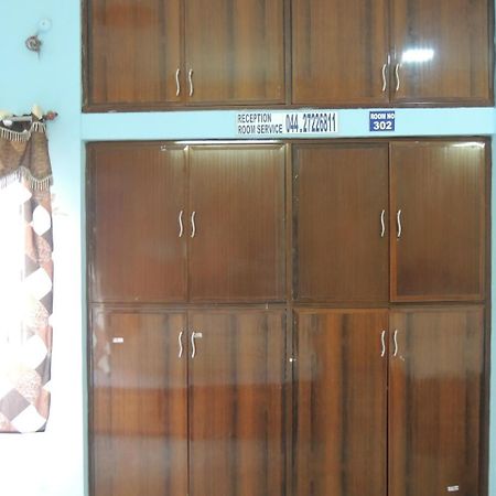 Radha Party Hall Канчипурам Екстериор снимка