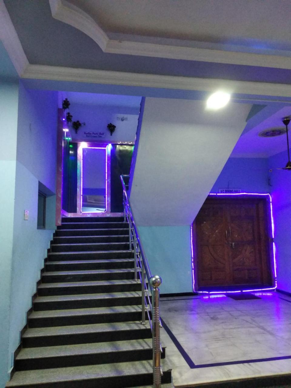 Radha Party Hall Канчипурам Екстериор снимка