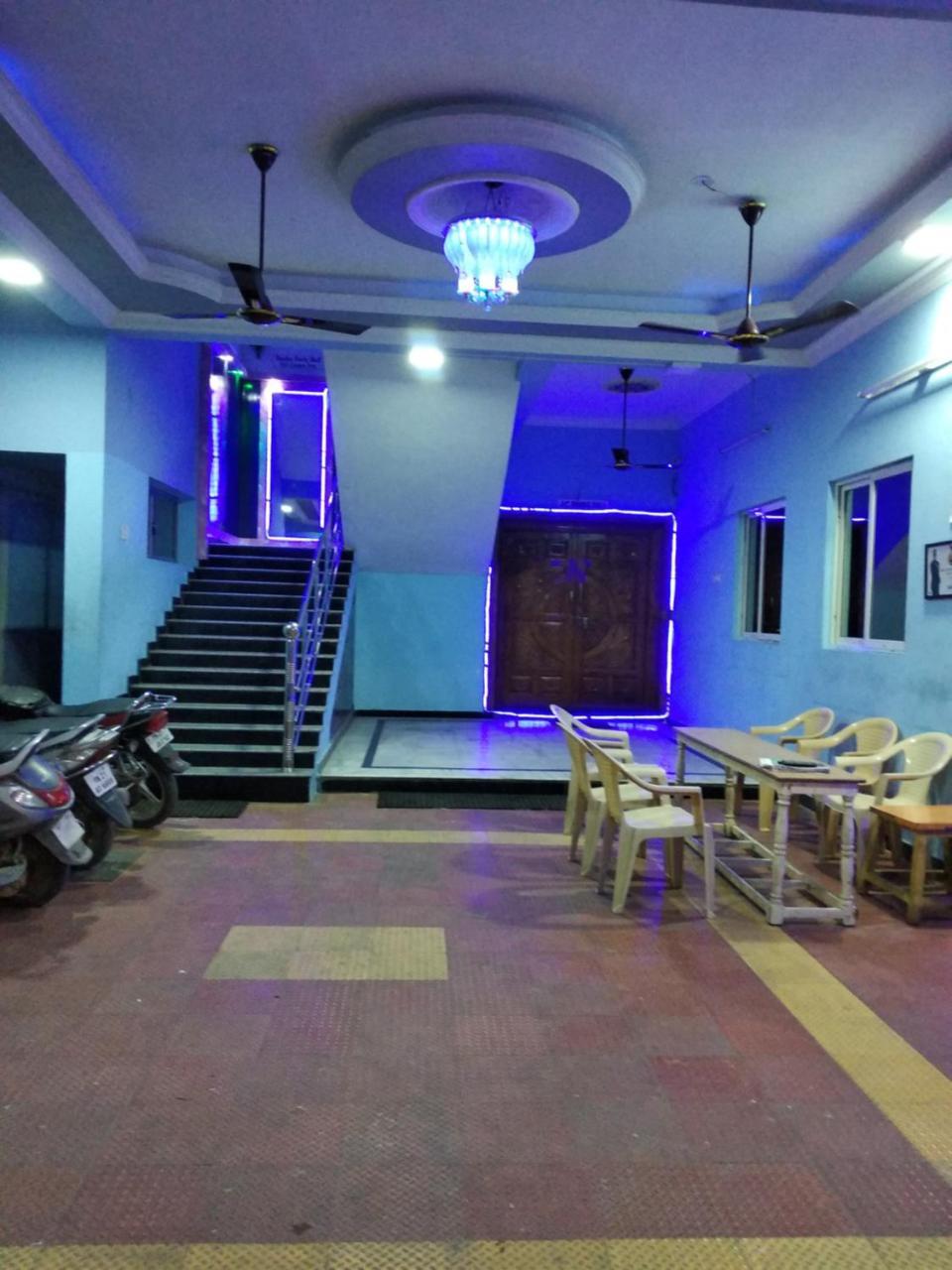 Radha Party Hall Канчипурам Екстериор снимка
