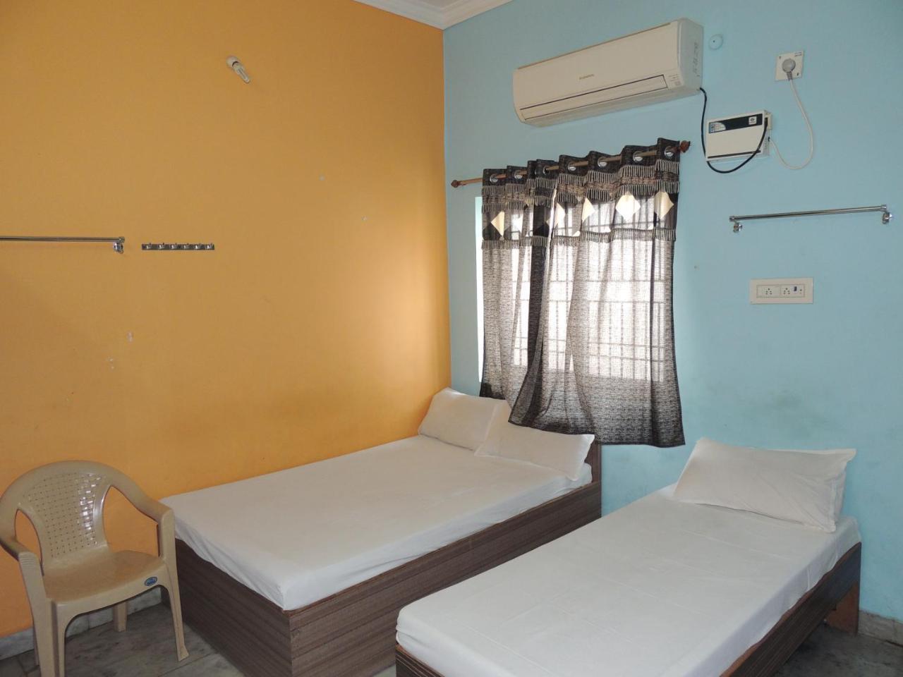 Radha Party Hall Канчипурам Екстериор снимка