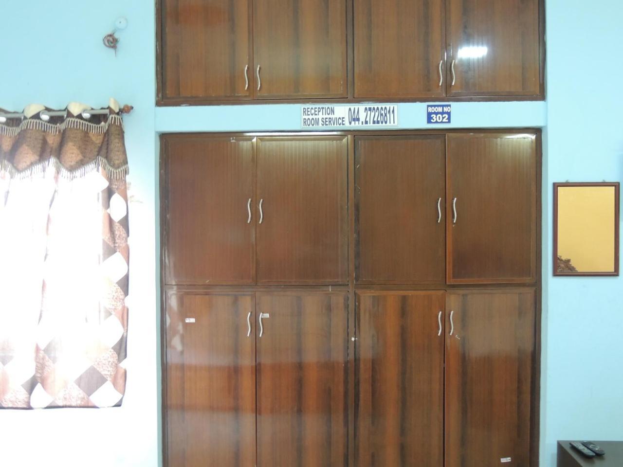 Radha Party Hall Канчипурам Екстериор снимка